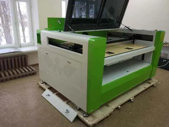 Лазерный станок c ЧПУ 1000х1600мм 100Вт/Ruida/CCDcam